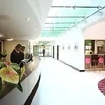 Hotel Doubletree By Hilton London Heathrow Airport